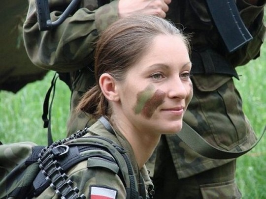девушка - солдат Польша