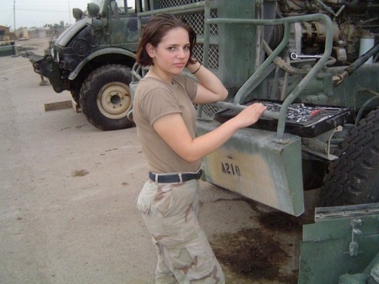 девушка - солдат США